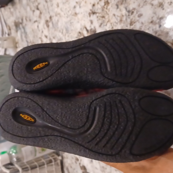 KEEN HOWSER WRAP SLIDE SLIP ON SHOES WOMENS RED - Picture 4 of 6